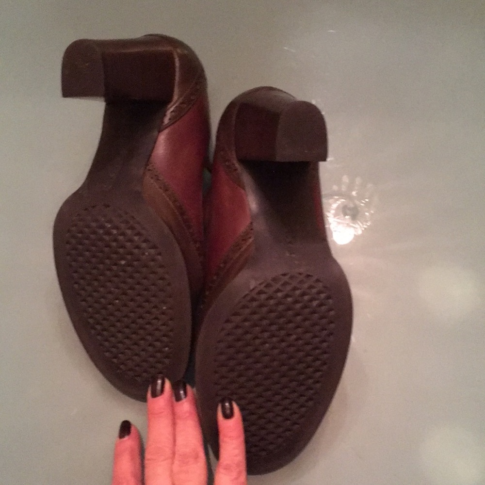 Sassy Aerosoles peep toe ankle strap brn/grn heels - Picture 4 of 5
